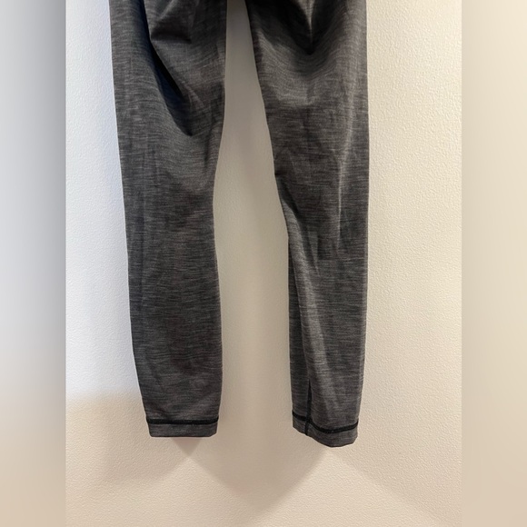 17. Lululemon Wunder Under High-rise Tight - Picture 9 of 10